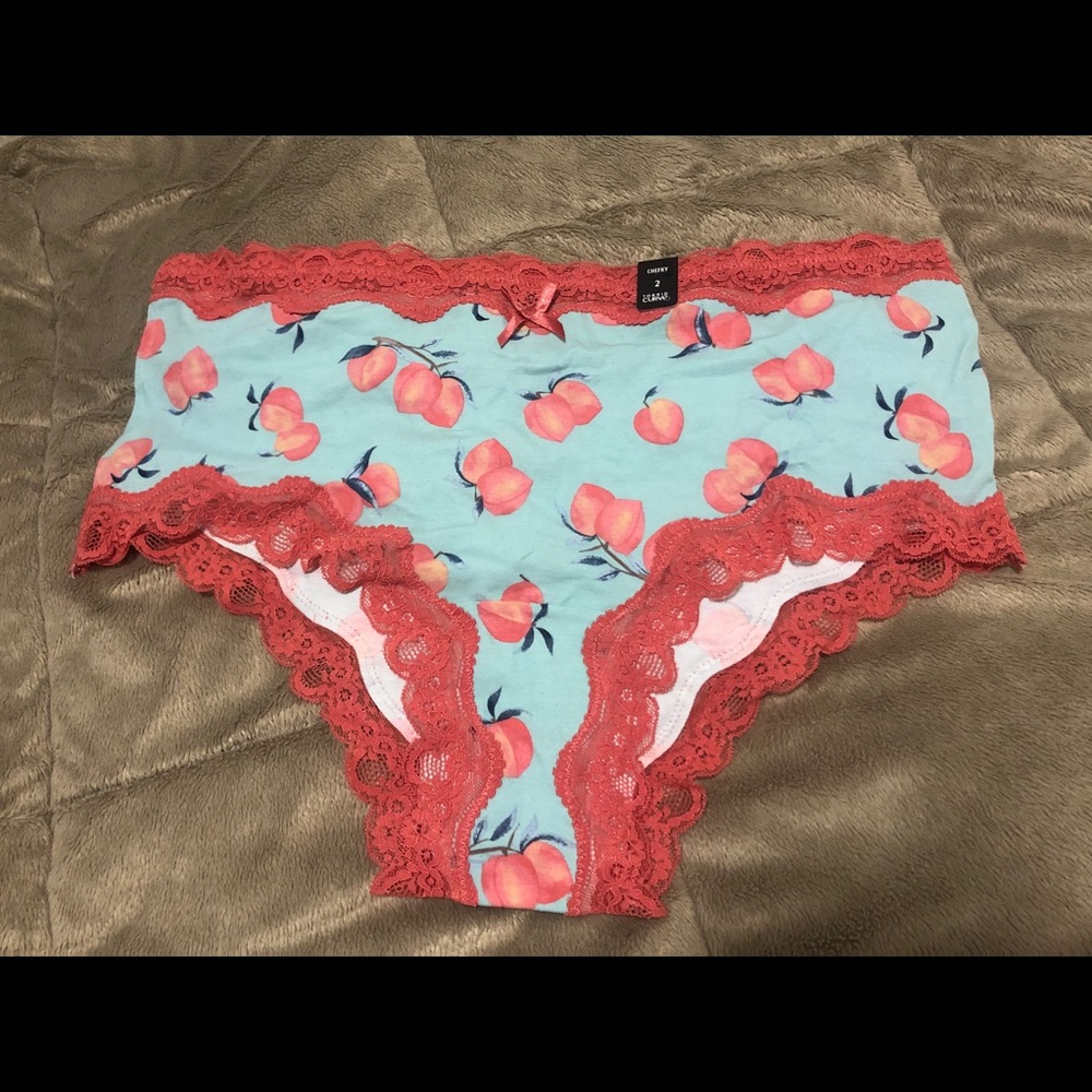 Torrid NWT Peachy cheeky style panties